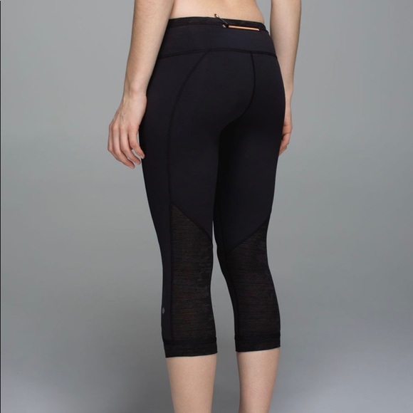 Lululemon Run For Days Crop - Picture 1 of 11